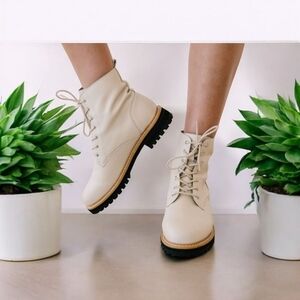 NIB Mi, Im Women's Cream Lace-Up Combat Boots Size 7.5